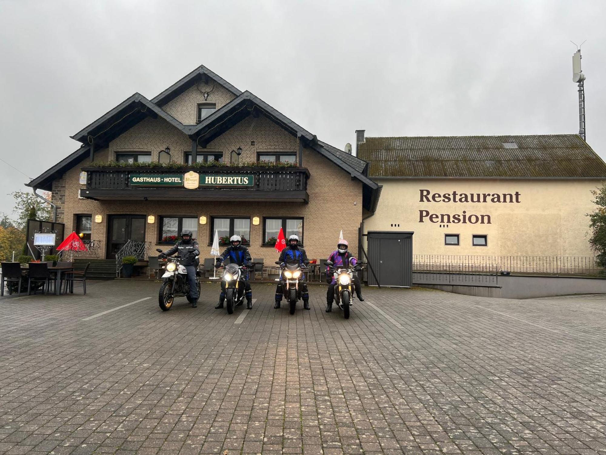 Gasthaus Hubertus Reuth Exterior photo